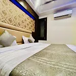 Hotel Apple Inn & Suites, New Delhi