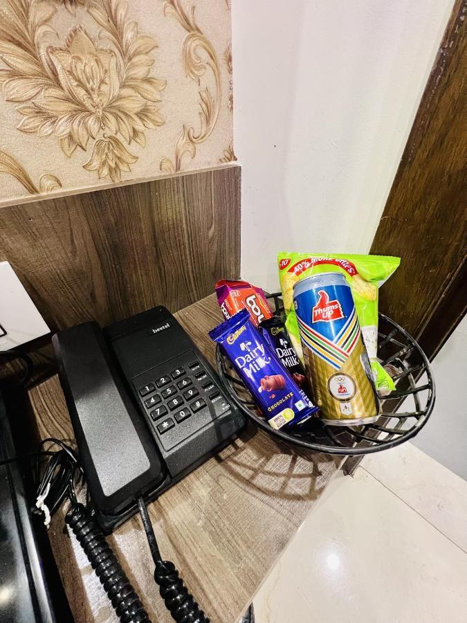 Apple & Suites, New Delhi