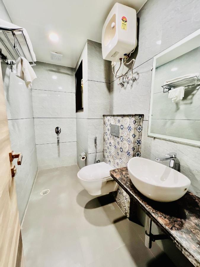 Apple & Suites, 4*